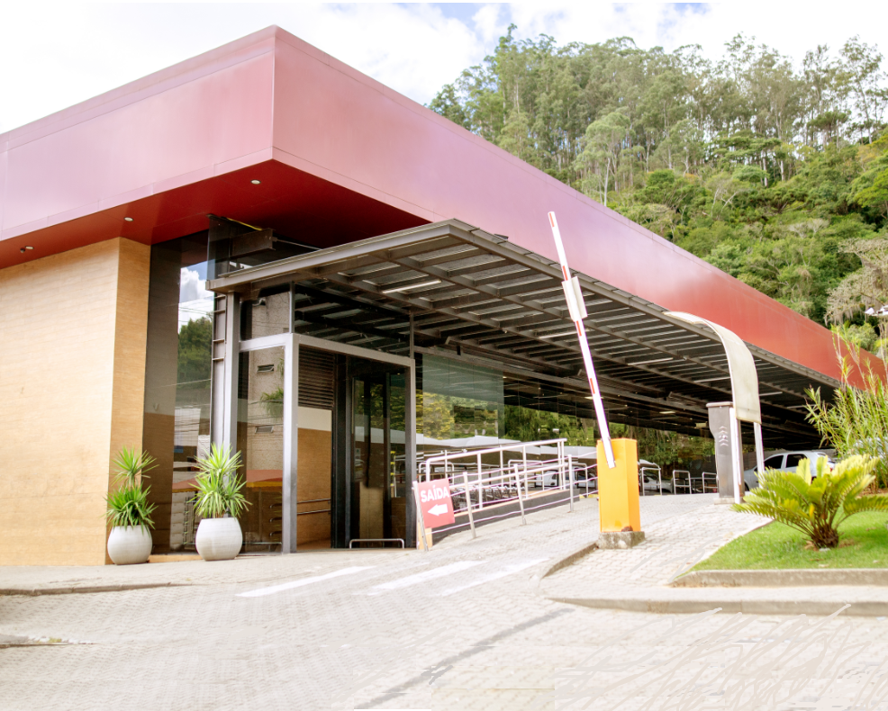 Limpeza fachada de supermercados lavagem de vidros preço SP